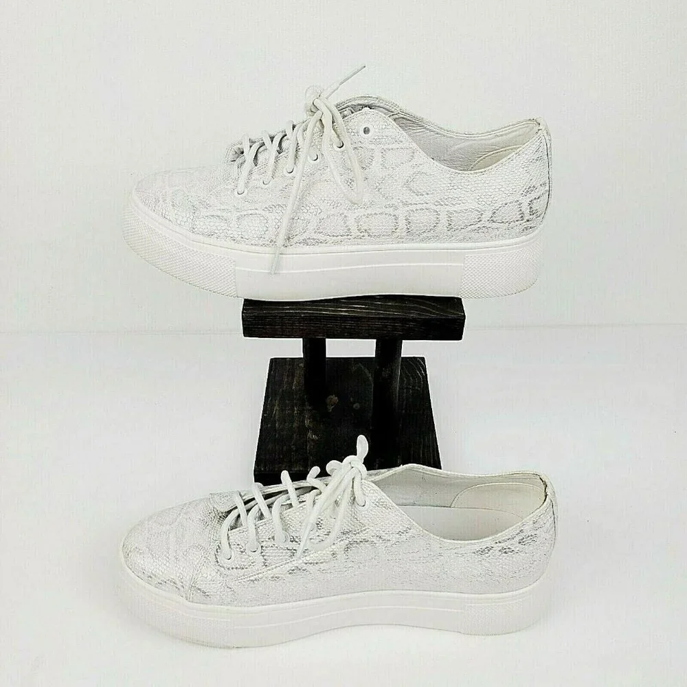 Very Volatile Women's Metallic Snake Print Platform Shoes Sz 8 EUC MUST SEE!